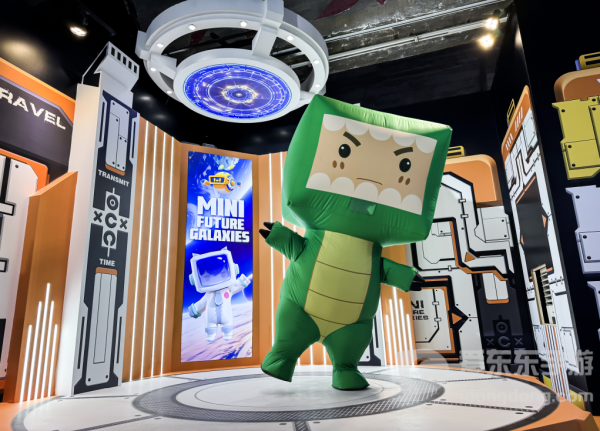 未来星域·迷你世界光影嘉年华炫丽开展！开启宇宙大冒险！